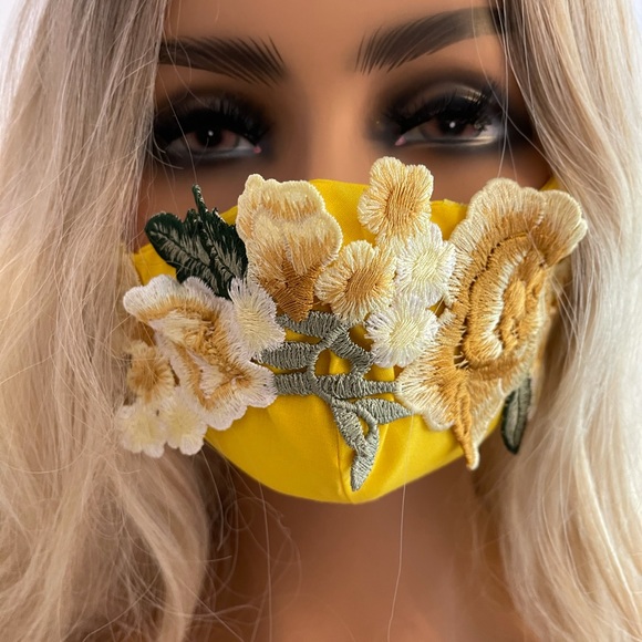 NEW HANDMADE FACE MASK - Picture 1 of 1